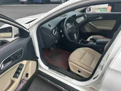 Mercedes-Benz Mercedes-Benz GLA
