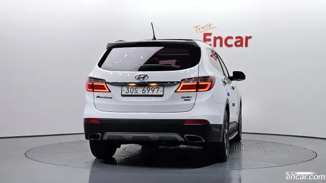 Hyundai Grand Santa Fe (Maxcruz)