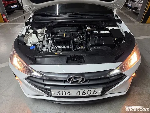 Hyundai Elantra (Avante)