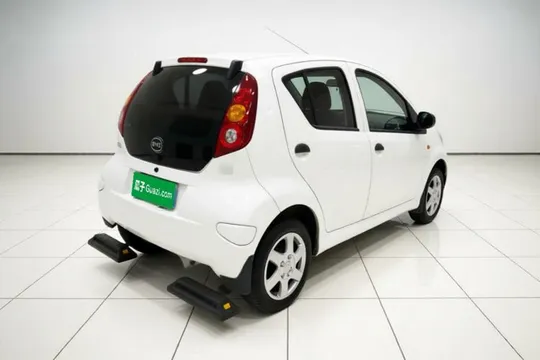 BYD F0