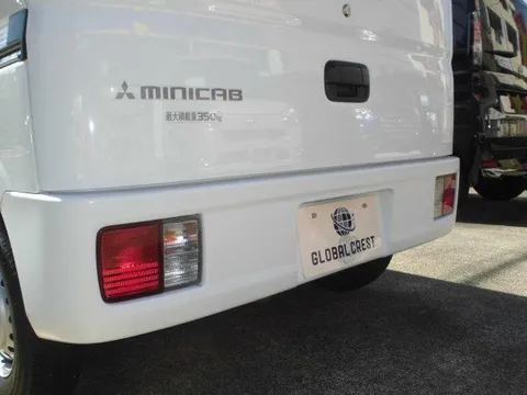 Mitsubishi Minicab Van