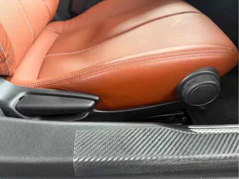 Mazda MX-5 (Roadster)