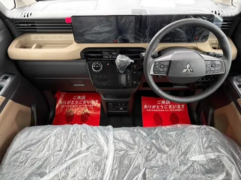 Mitsubishi Delica Mini