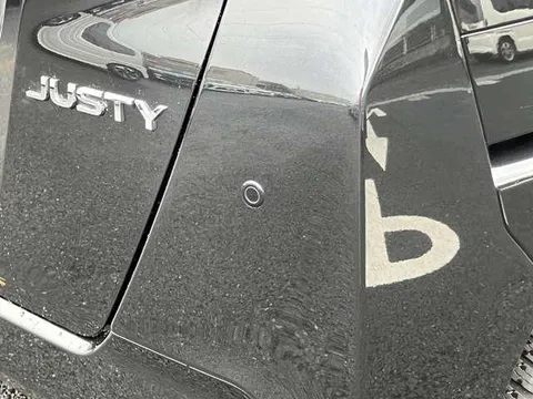 Subaru Justy Minivan