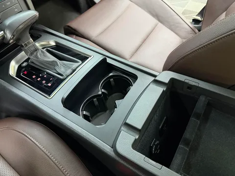 Hongqi H7