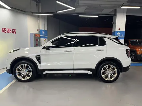 Lynk & Co 01