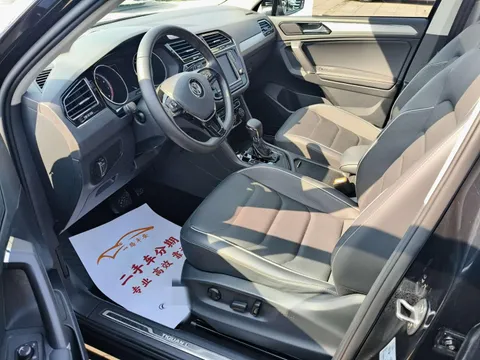 Volkswagen Tiguan L