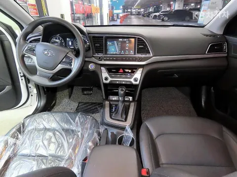 Hyundai Elantra (Avante)