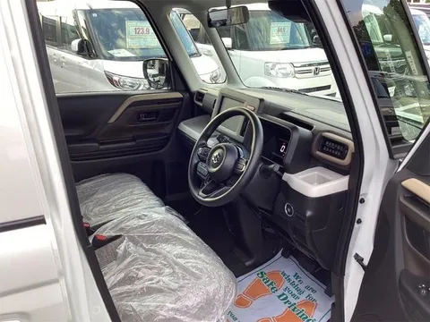Suzuki Spacia