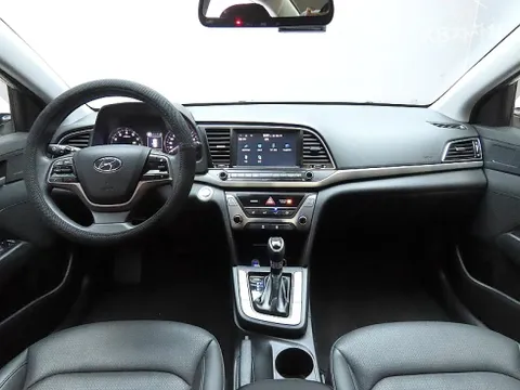 Hyundai Elantra (Avante)