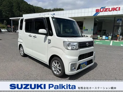 Toyota Pixis Mega