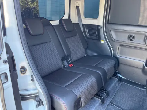 Suzuki Spacia Custom