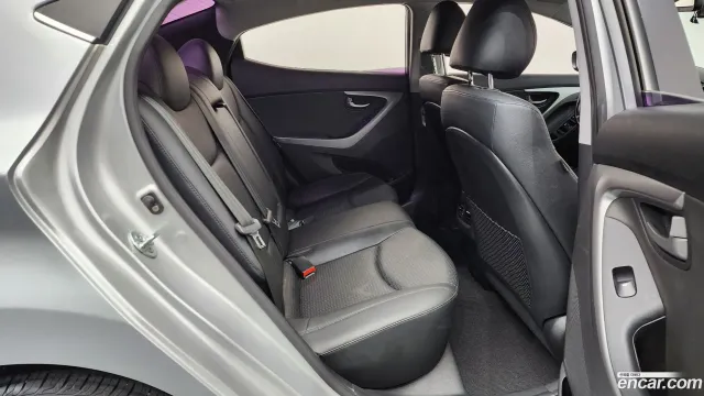 Hyundai Elantra (Avante)