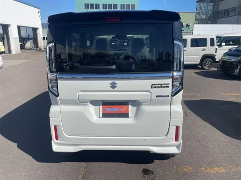 Suzuki Spacia Custom