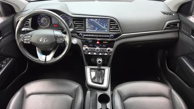 Hyundai Elantra (Avante)