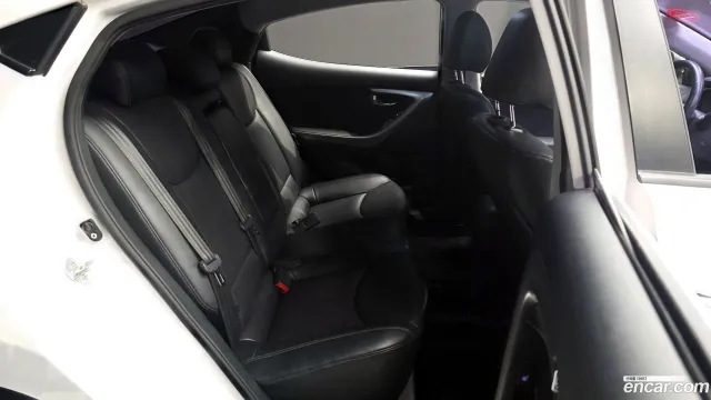 Hyundai Elantra (Avante)