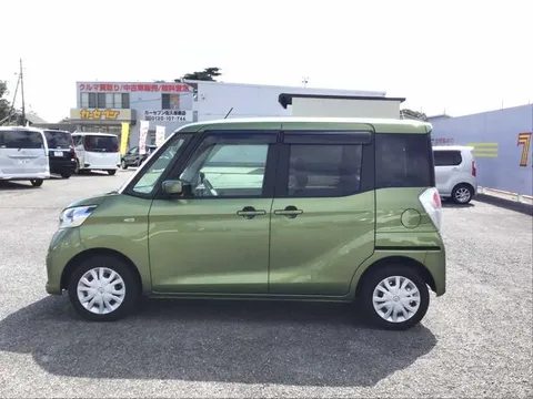 Nissan Dayz Roox