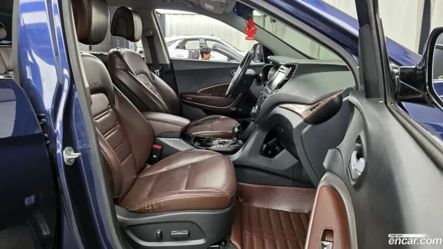 Hyundai Grand Santa Fe (Maxcruz)