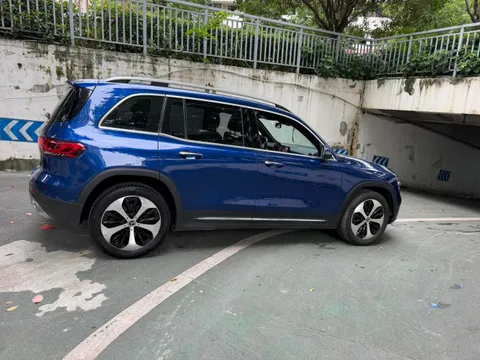 Mercedes-Benz Mercedes-Benz GLB
