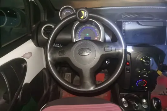 BYD F0