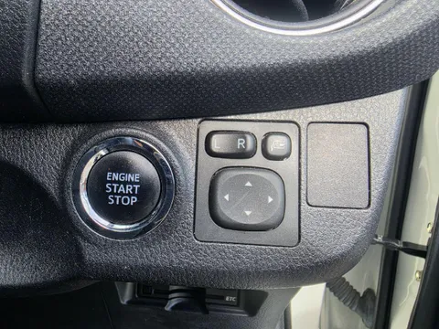 Toyota Yaris (Vitz)
