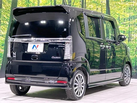 Honda N-BOX Custom