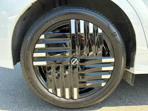 Nissan Note Aura