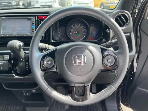 Honda N-WGN Custom