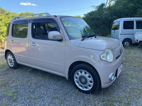 Daihatsu Mira Cocoa