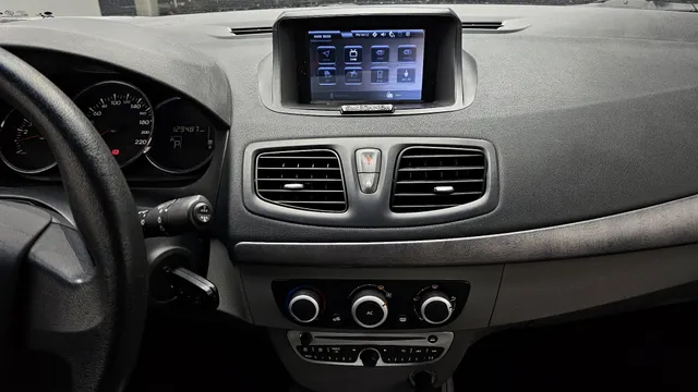 Renault SM3