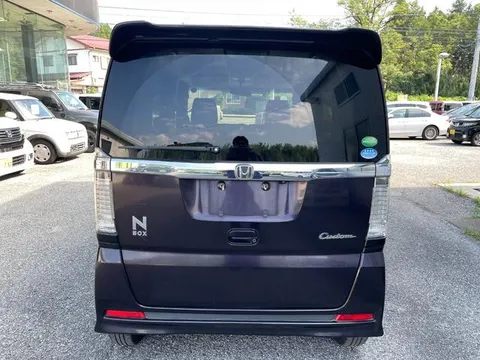Honda N-BOX Custom