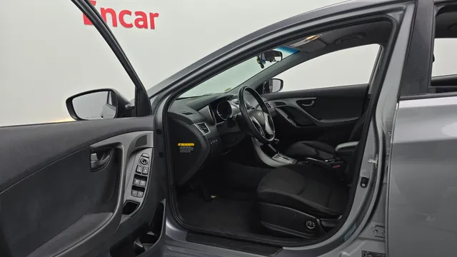 Hyundai Elantra (Avante)