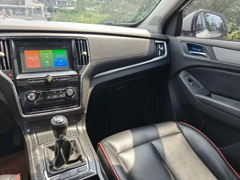 Roewe RX5