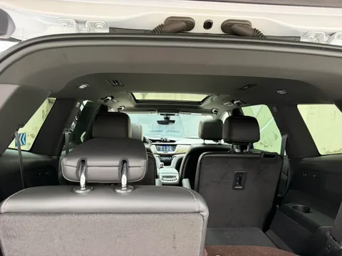 Cadillac XT6