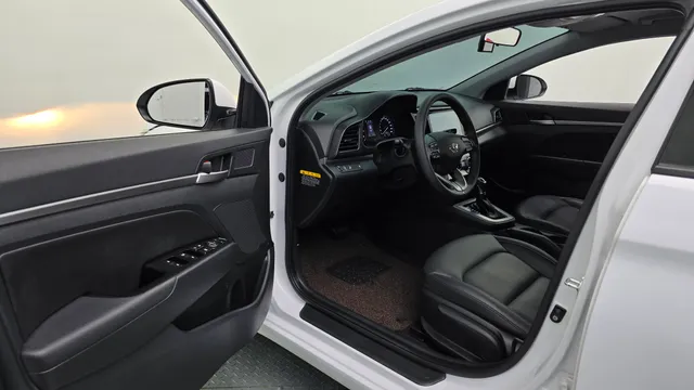 Hyundai Elantra (Avante)