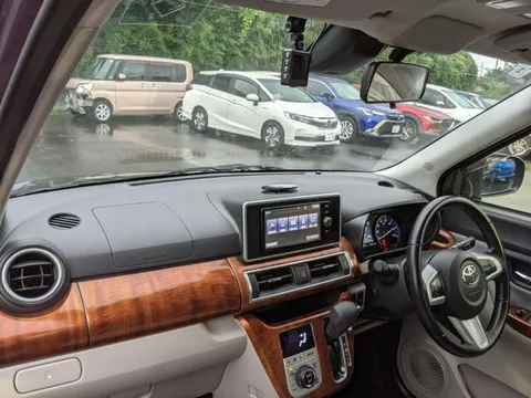 Toyota Pixis Joy