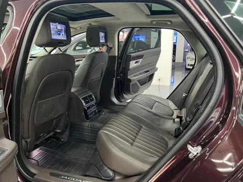 Jaguar XFL