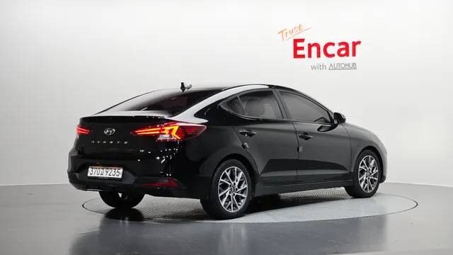 Hyundai Elantra (Avante)