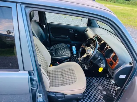 Daihatsu Mira Gino