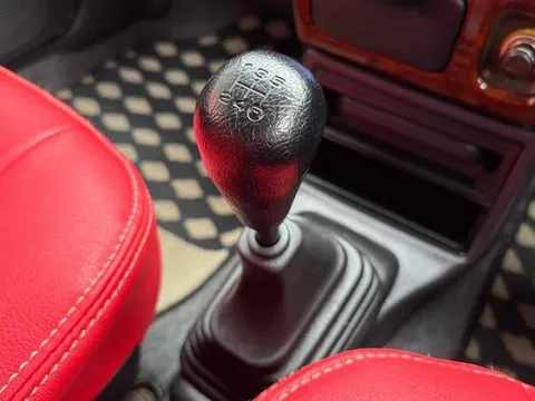 Daihatsu Mira Gino