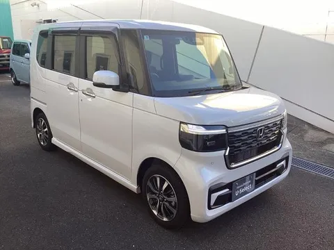 Honda N-BOX Custom