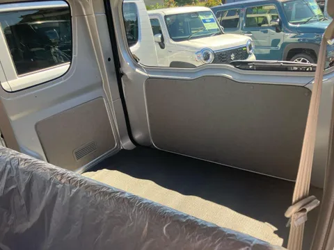 Mitsubishi Minicab Van