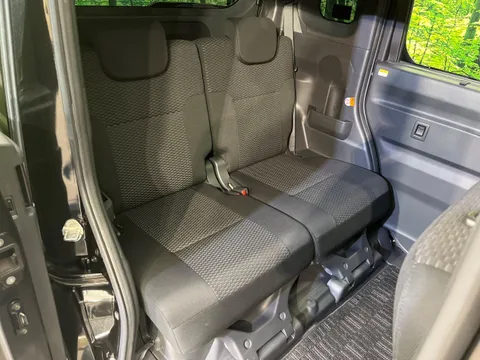 Toyota Pixis Mega