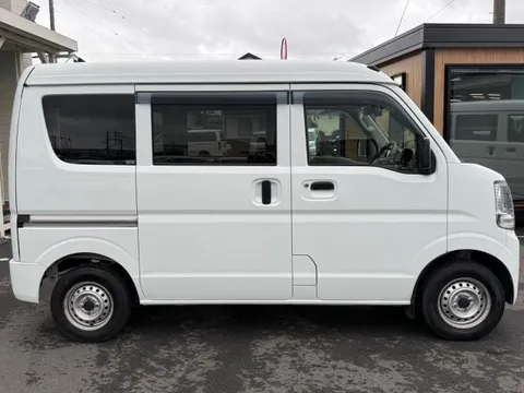 Mitsubishi Minicab Van