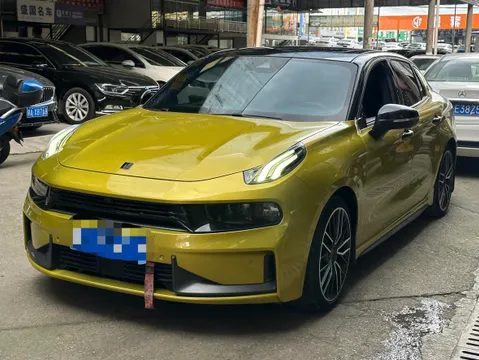 Lynk & Co 03