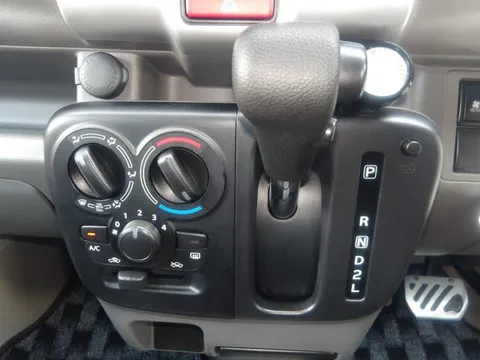 Nissan Clipper