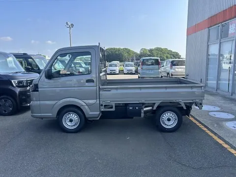 Nissan Clipper Truck