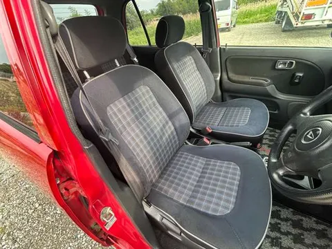 Daihatsu Mira Gino