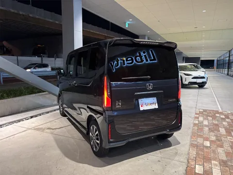 Honda N-BOX Custom