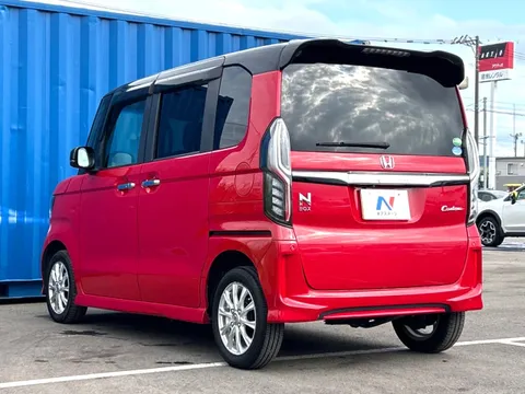 Honda N-BOX Custom
